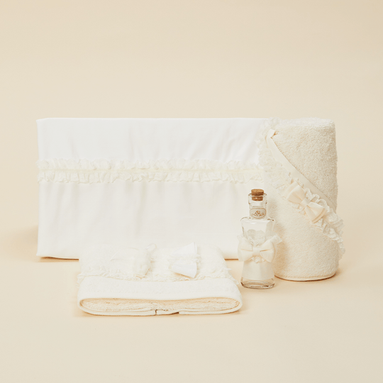 Trusou Francisca Crem Dantela Trandafiri Botez Fetite AnneBebe