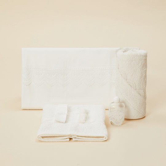 Trusou Marina Crem Dantela Regala Cu Floricele Botez Fetite AnneBebe