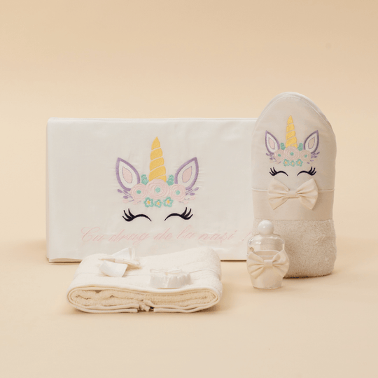 Trusou Olivia Crem Cu Tematica Unicorn Personalizat Botez AnneBebe