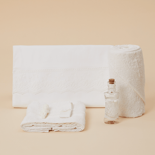 Trusou Sanziana Crem Alb - Ivory Dantela Crengute Botez Fetite AnneBebe